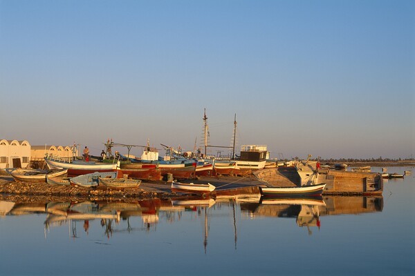2e JOUR : DJERBA - TATAOUINE CHENINI - KSAR GHILANE :